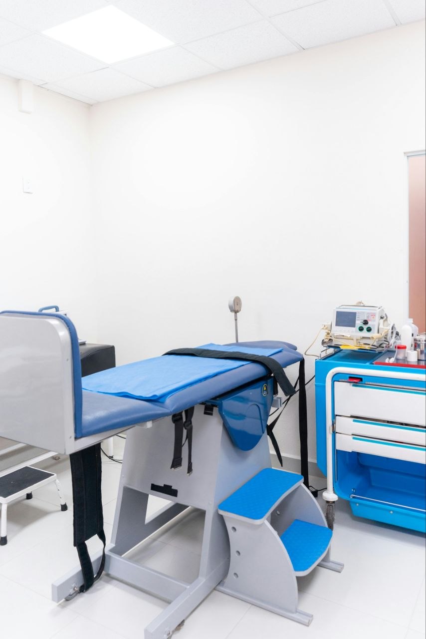 medical examination/treatment table